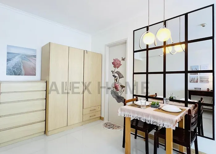 Aparthotel Alex Staycation In Bgc