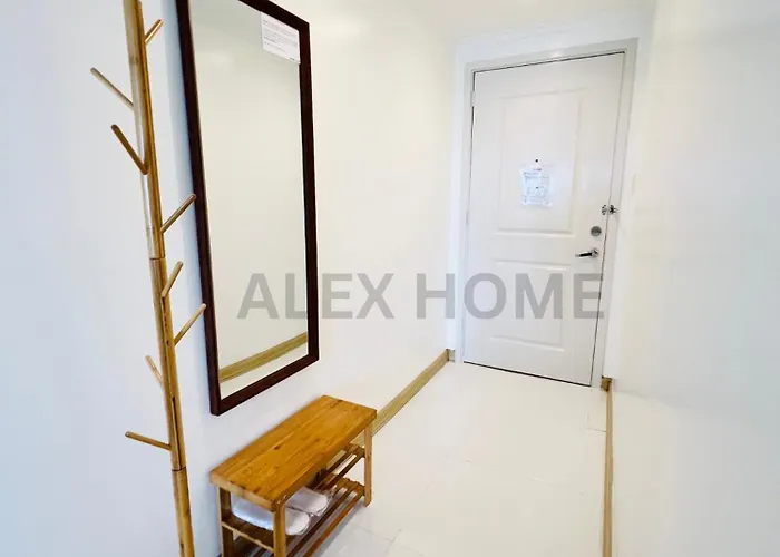 Alex Staycation In Bgc Aparthotel 4*